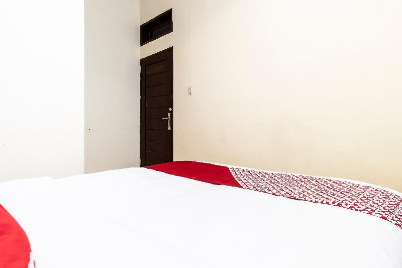 Hotel Oyo 723 Nia Mandiri Syariah